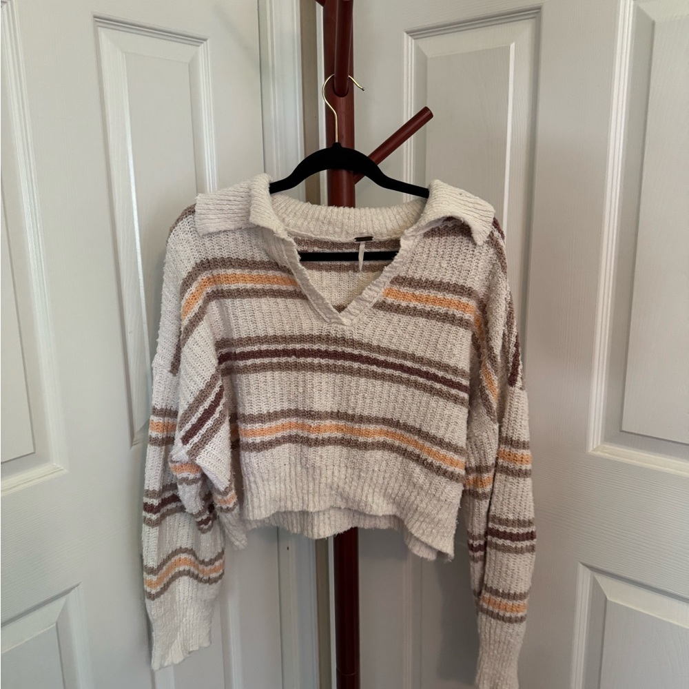 Free People Cream and Brown V-Neck Cropped Sweater
